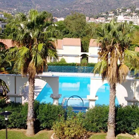 Apartment Avec Piscine, Parking Prive Et Terrasse - 4 Couchages, - Fr-1-251-478 Le Lavandou